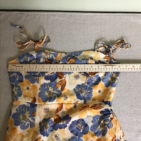 Micas Women floral Dress Sz. Med (Runs Small) NWT Side Split Tie Shoulde… - Picture 8 of 9